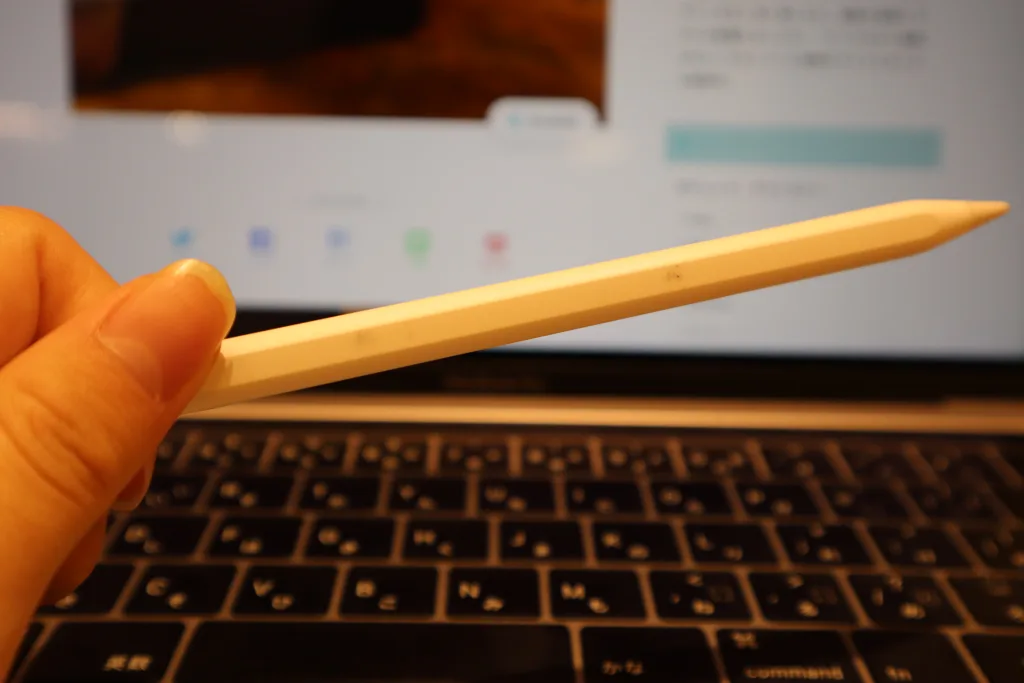 Apple Pencilの磁力でiPad Proの塗装が剥げたんだが…