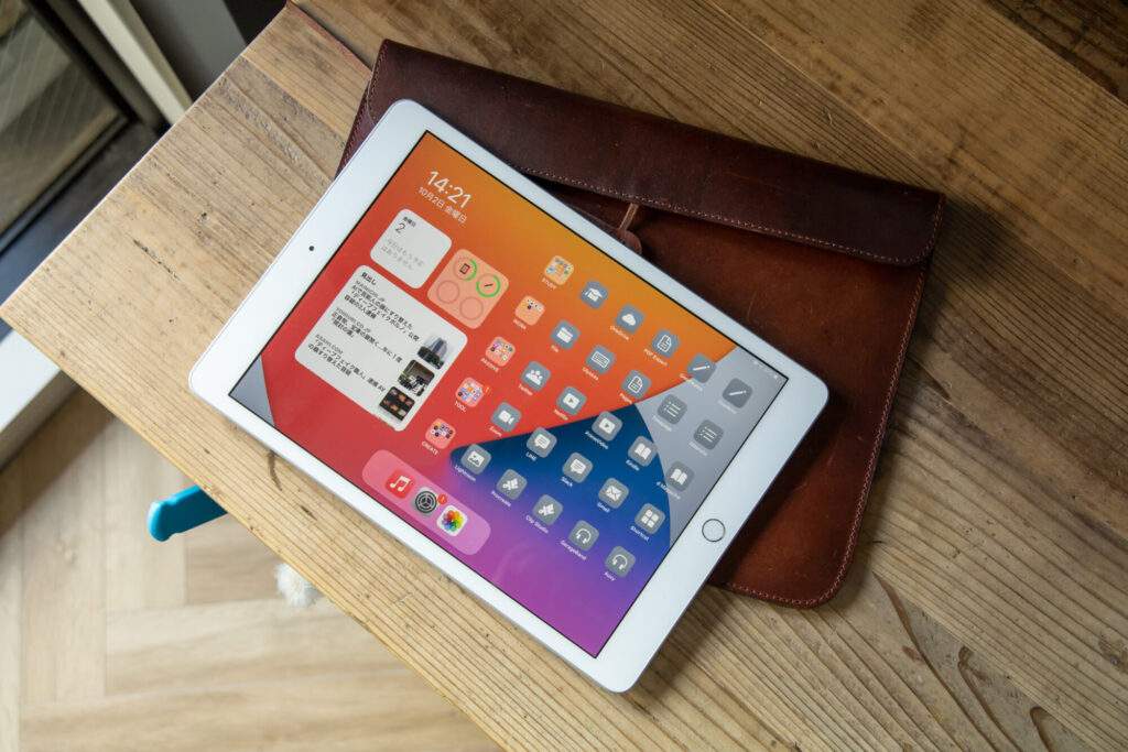 第8世代 iPad （2020） はコスパの良いエントリーモデル ： 実機レビュー