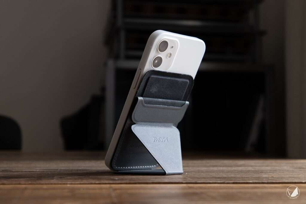 MagSafeの真価を引き出すiPhoneスタンド 「MOFT Snap-On」 でユニークな使い方を提案
