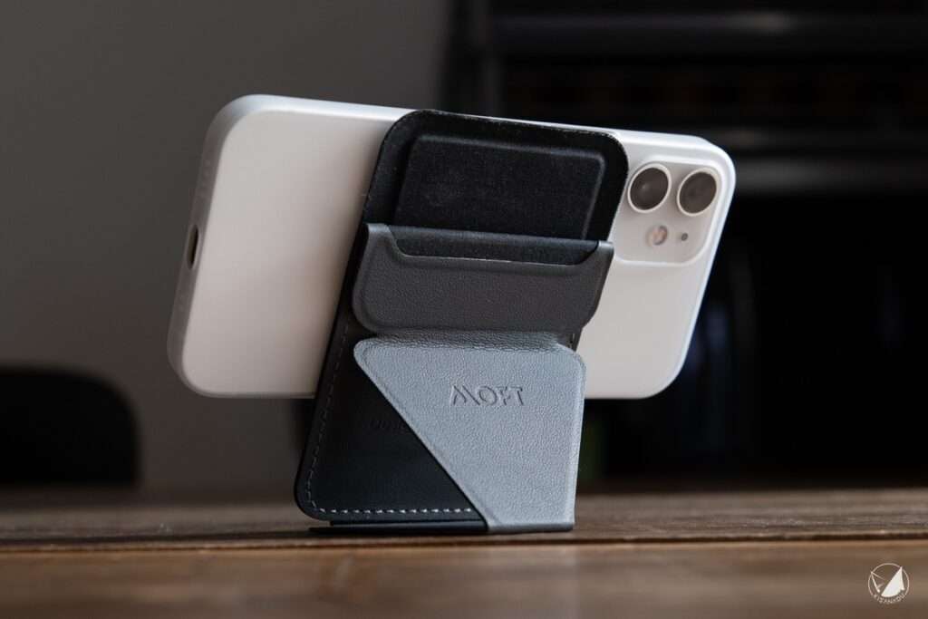MagSafeの真価を引き出すiPhoneスタンド 「MOFT Snap-On」 でユニークな使い方を提案