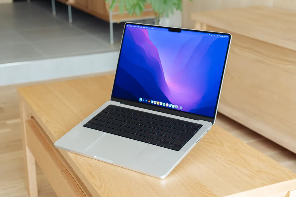 MacBook Pro （M1 Pro、2021） を半年使うと、モデルチェンジの意味がみえてきた ： 実機レビュー
